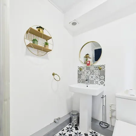 Nest - Sleeps 4 - Cosy Escape Apartment Whitehaven